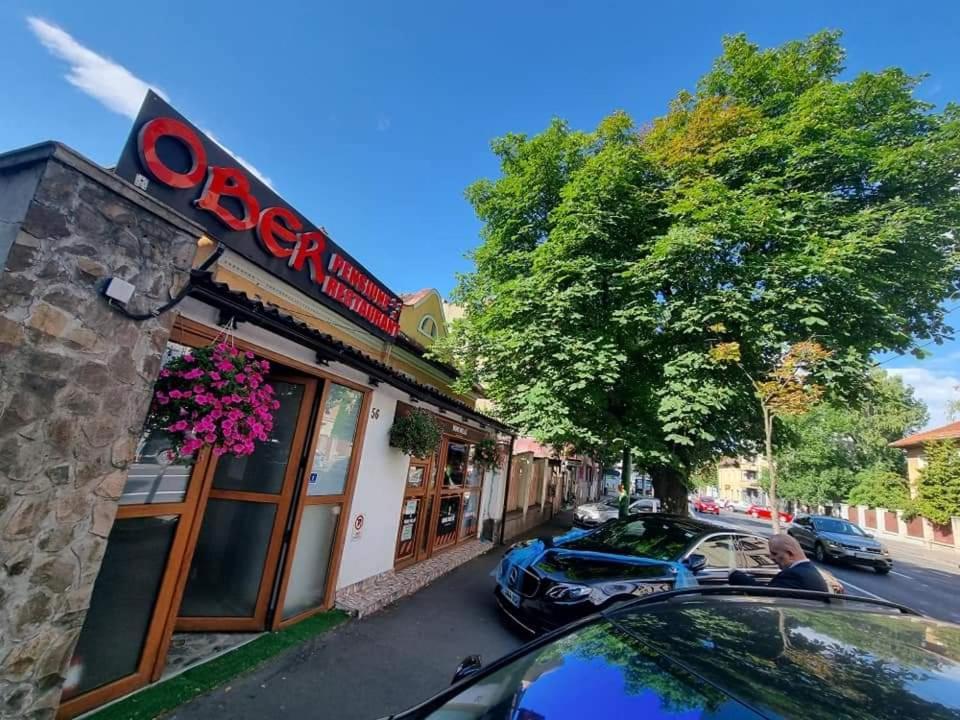 Pensiunea Ober ブラショフ エクステリア 写真